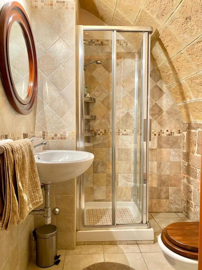 Suite Arco 166 Stanza Privata Trani Exterior photo